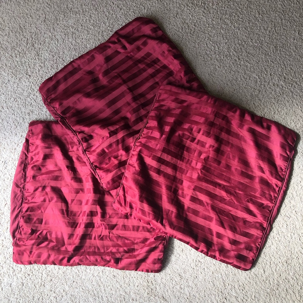 3 Victoria Classics pillow shams